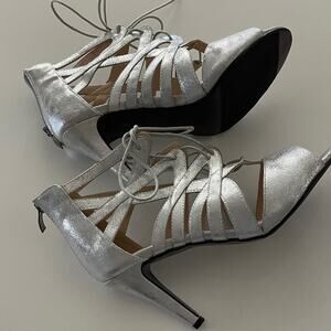 Beacon Fashion & Fit Silver High Heels 4" Size 10M Women's NEWShoes